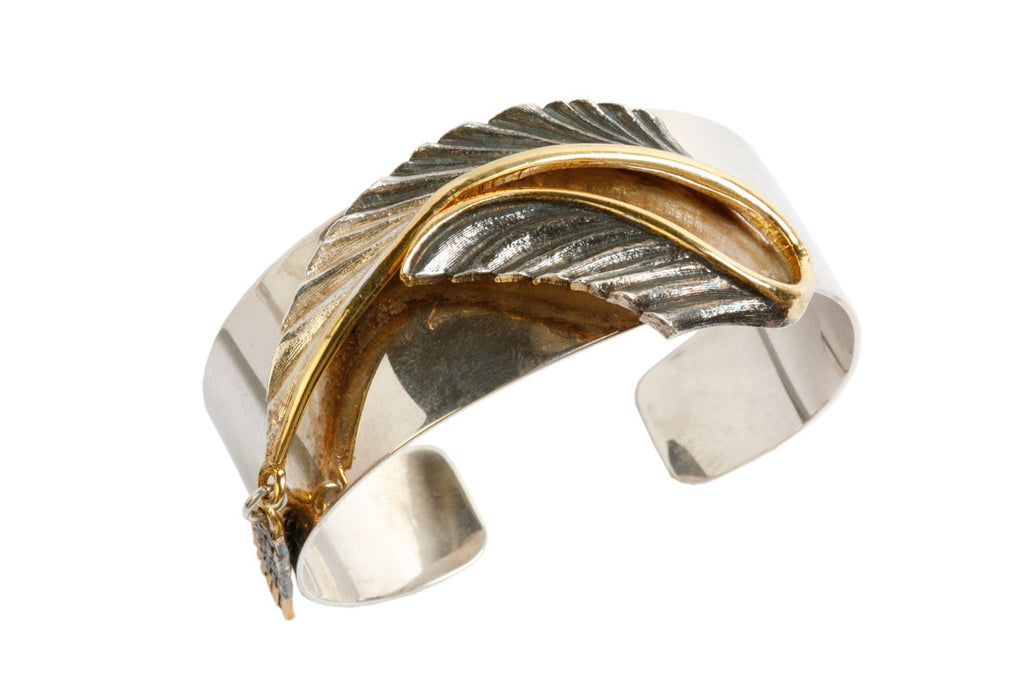 Wing Glider Cuff
